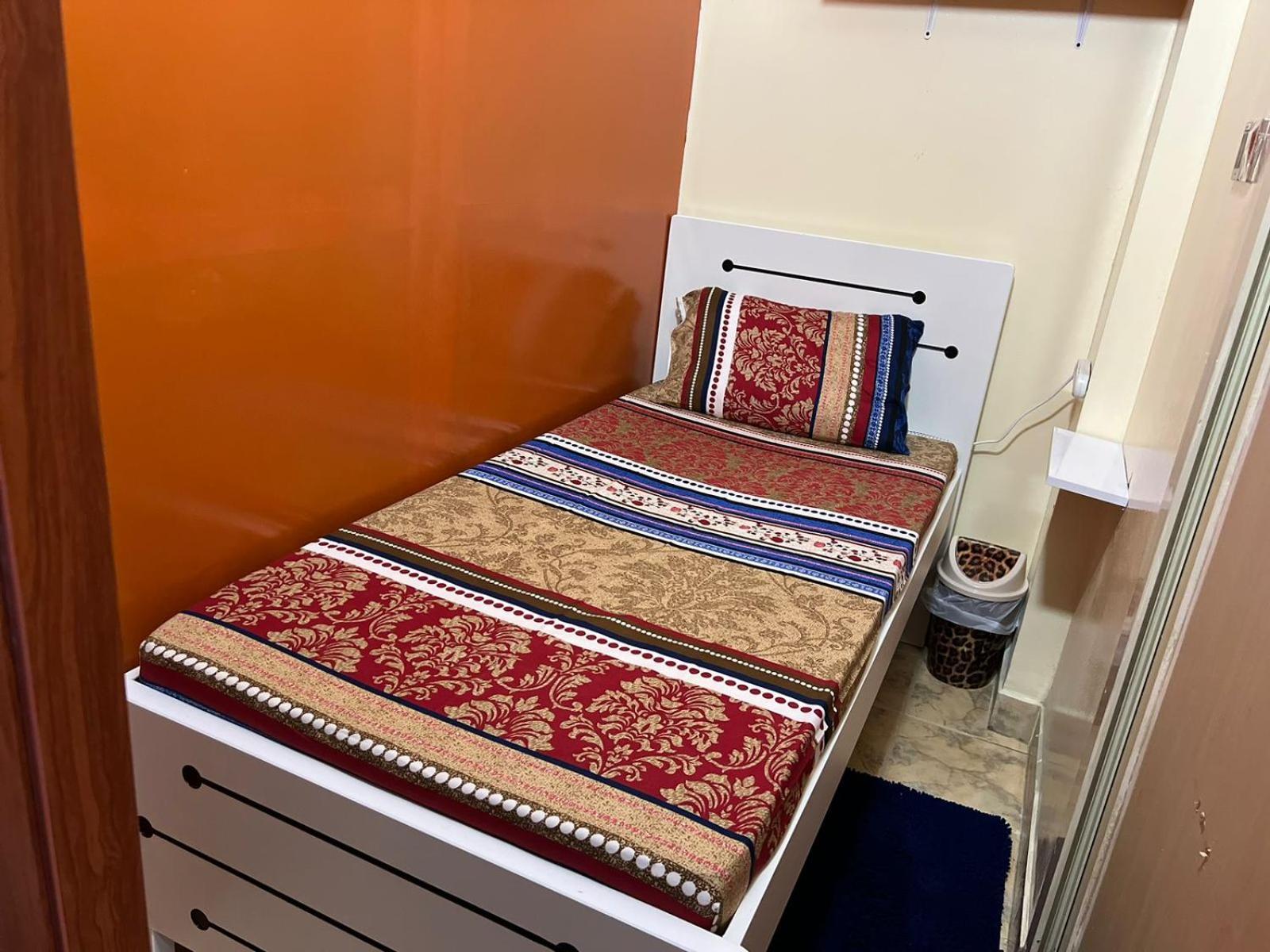 Ferienwohnung Moon Backpackers , Al Rigga , Partition For Couples And For Singles Dubai Exterior foto